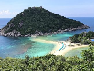 Looking out from Koh Nangyuan Viewpoint